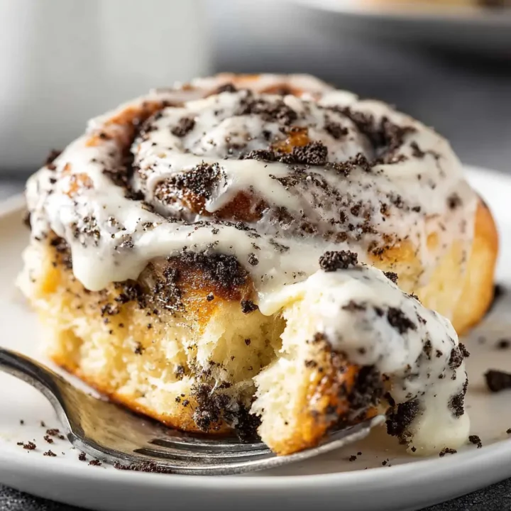 Oreo Cinnamon Roll